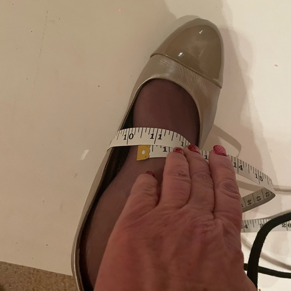 Easy Spirit 9 Wide Taupe Anti-Gravity 3” Heels - Picture 12 of 12